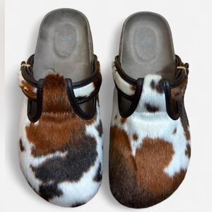 H&M Brown and White Patterned Clogs